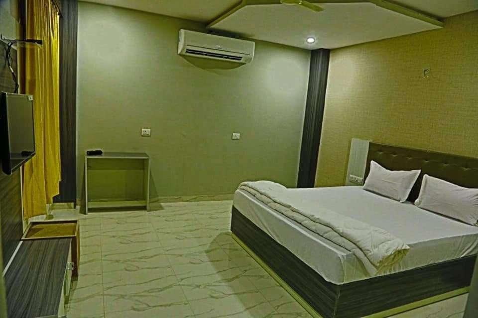 Hotel Hill Vista Удайпур Екстериор снимка
